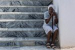 Kerstin Römhild - Kuba, Frau auf der Treppe